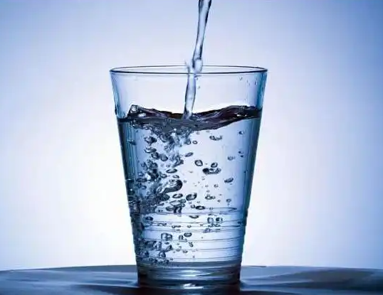 超純水機制取的純水和超純水能夠保存多久?由于超純水機的制取速度和效率已經遠遠高于傳統的純水制取標準，目前已經成為了實驗室純水制備的必備設備之一了